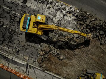 Reciclan 26 trabes de los puentes demolidos en Avenida 5 de Febrero