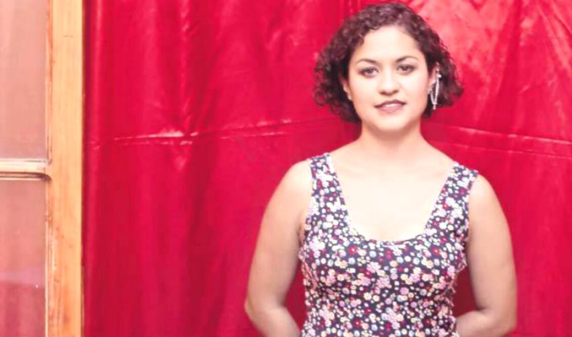 María estudió en la Casa del Teatro de la Ciudad de México. A lo largo de su carrera ha participado en montajes como Epitafios, Clandestinas Cabaret, Hamlet y Las brujas de Salem, entre otras, además es profesora en el Colegio de Bachilleres (GONZALO IBÁ)