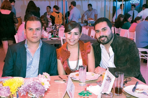 Disfrutan de una noche mexicana 