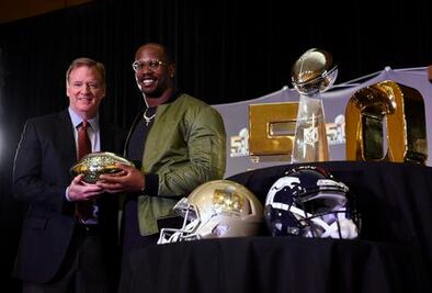 Von Miller es agente libre