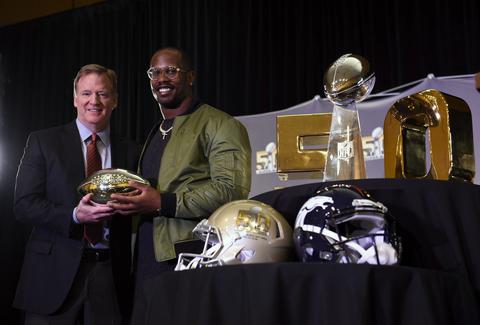 Von Miller es agente libre