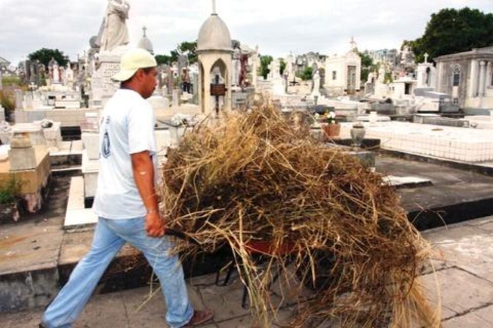 50 m3 de basura generan visitantes a panteones