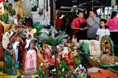 Otorgan permisos a 429 comerciantes