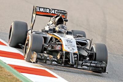 Sergio Pérez  rueda con bólido de hace un año 