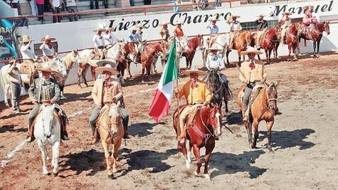 Bajo la mira de reflectores