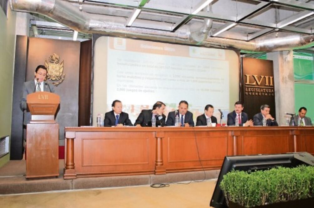 Pide  PAN abrir glosa a civiles 