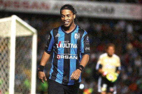 ‘Dinho’ se queda en casa, pese a invitación