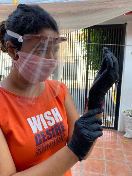 Sanitizar productos. El virus puede vivir hasta 14 horas en el refrigerador