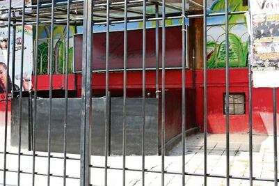 Cierran centro nocturno en la capital