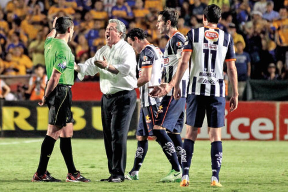 Gallos Blancos, con fe y confianza