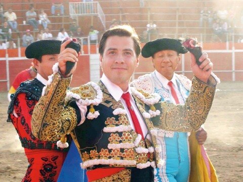 ‘El Canelo’ triunfa en el Estado de México