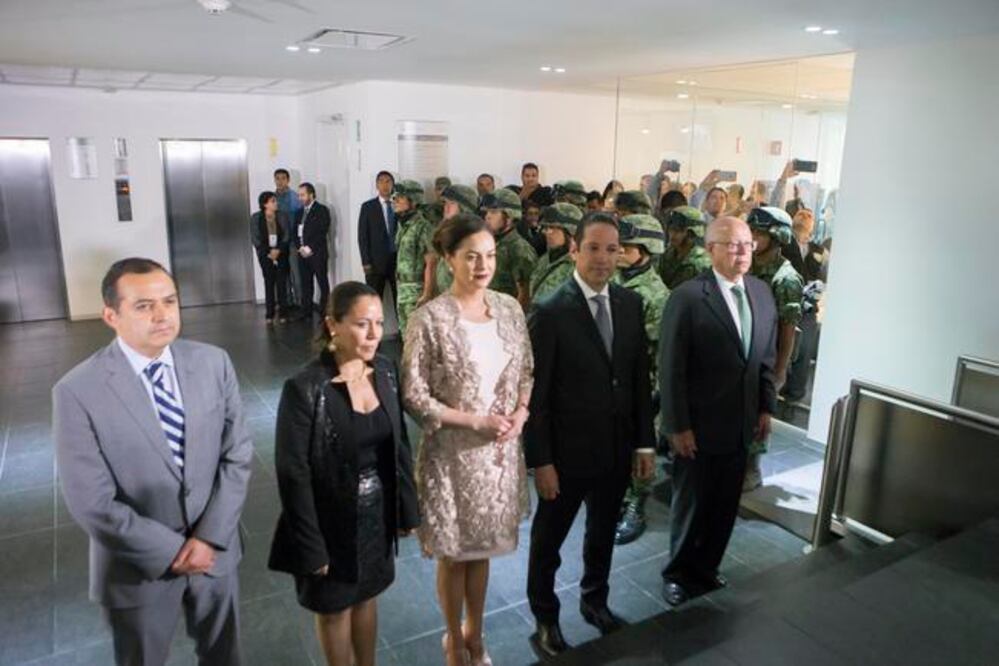 El presidente en el Senado, Ernesto Cordero Arroyo, visitó Querétaro, para estar presente en el Segundo Informe de Gobierno de Francisco Domínguez Servién, que se realizó en la sede del Poder Legislativo local (DEMIAN CHÁVEZ. EL UNIVERSAL)
