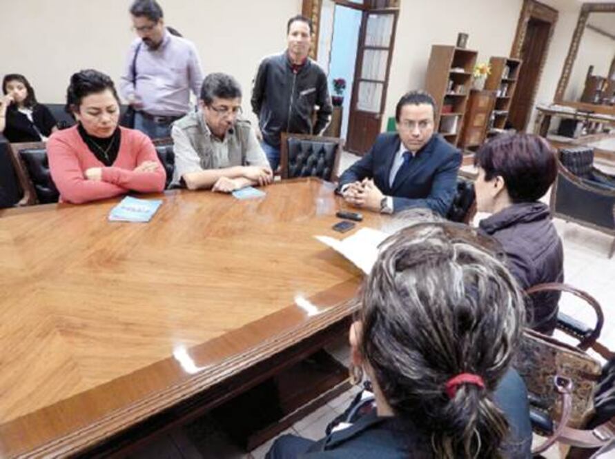 JCR: respaldo a UAQ en revisión salarial