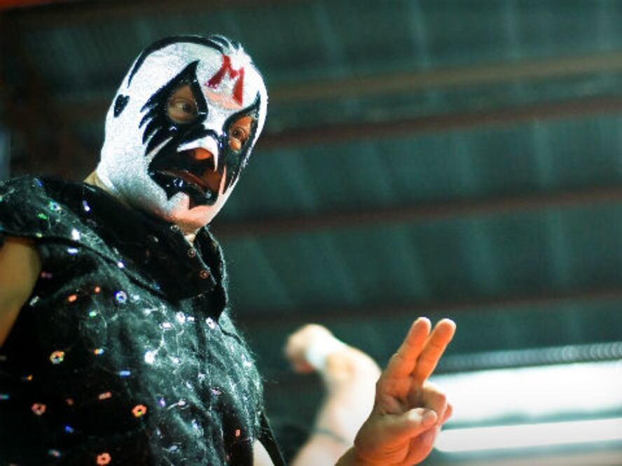 Gladiadores leyenda en “Lucha Sonora”