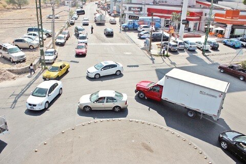 Desfase de recursos atrasa obras