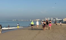 Playas de Puerto Vallarta registran afluencia normal