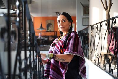 Lila Downs festeja la fuerza de la mujer