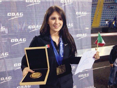 Paola Pliego continúa en la cima