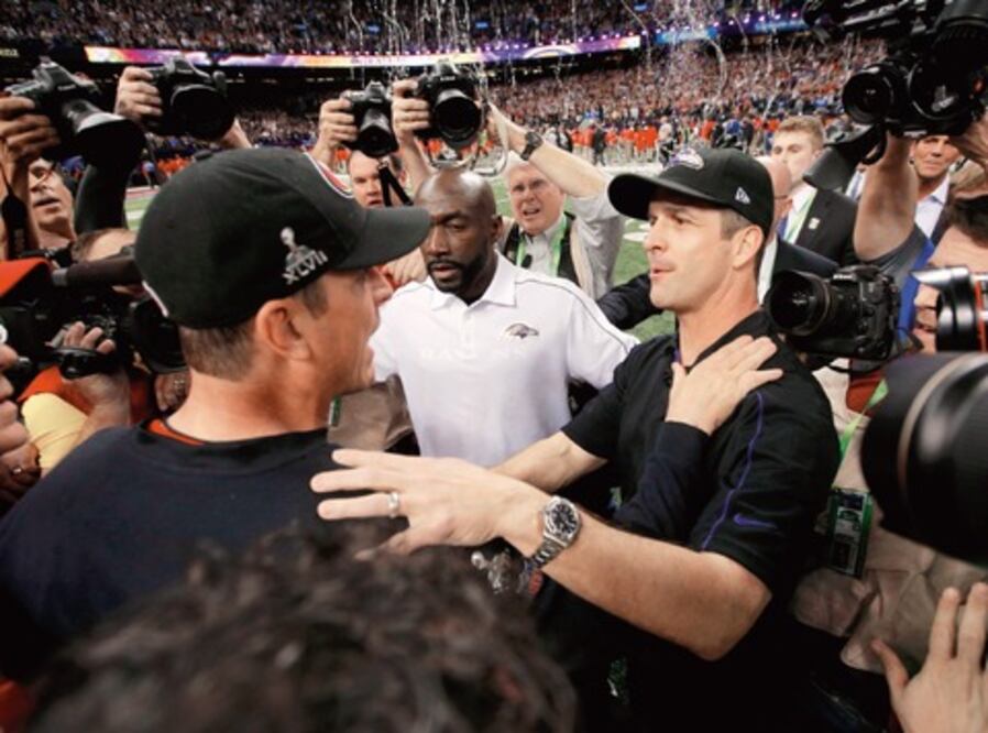 John gana duelo de los Harbaugh