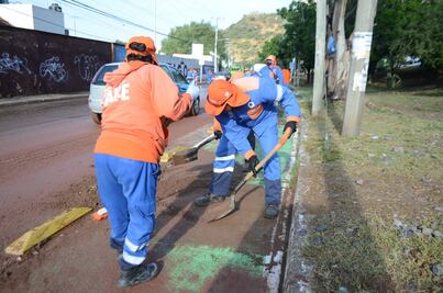 Avanza la brigada de bacheo en colonias de la capital
