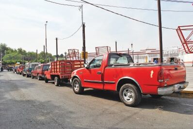 Locatarios piden ampliación del estacionamiento