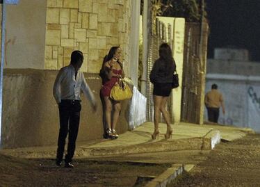 Trabajadoras transgénero exigen a MAV seguridad