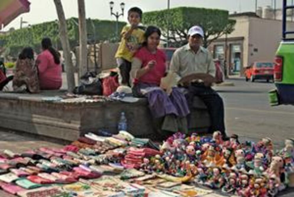 Amealco. Indígenas luchan por subsistir