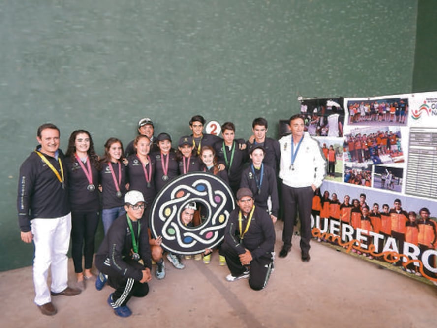 Tenis queretano continúa al alza