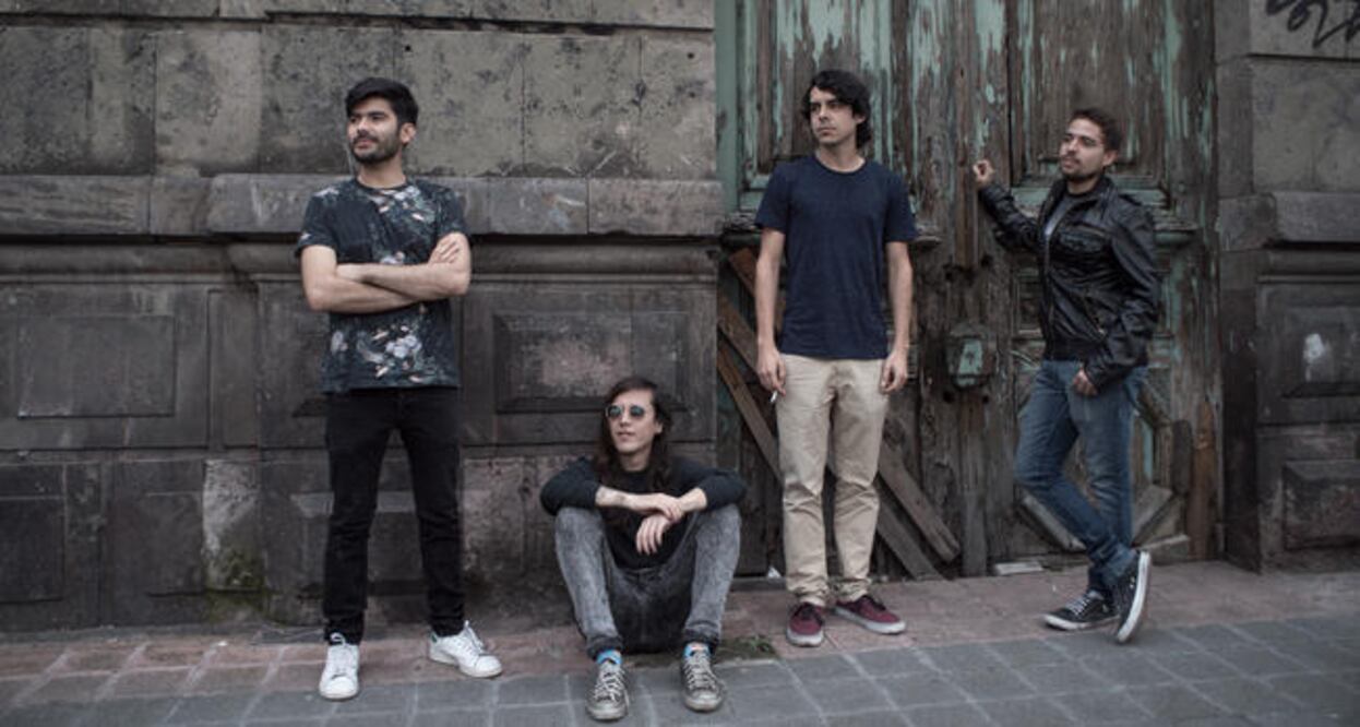 Tras una lluvia de ideas, surgió el nombre The Jet Lights, lo visualizaron como las luces de un jet; Oscar, cree que están lejos de ello pero es algo a lo que quieren llegar. (FOTOS: CORTESÍA THE JET LIGHTS)