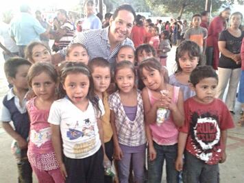 Francisco Domínguez gestiona 30 mdp