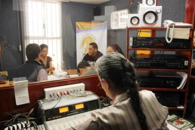 Impulsa Sejuve programa de radio 