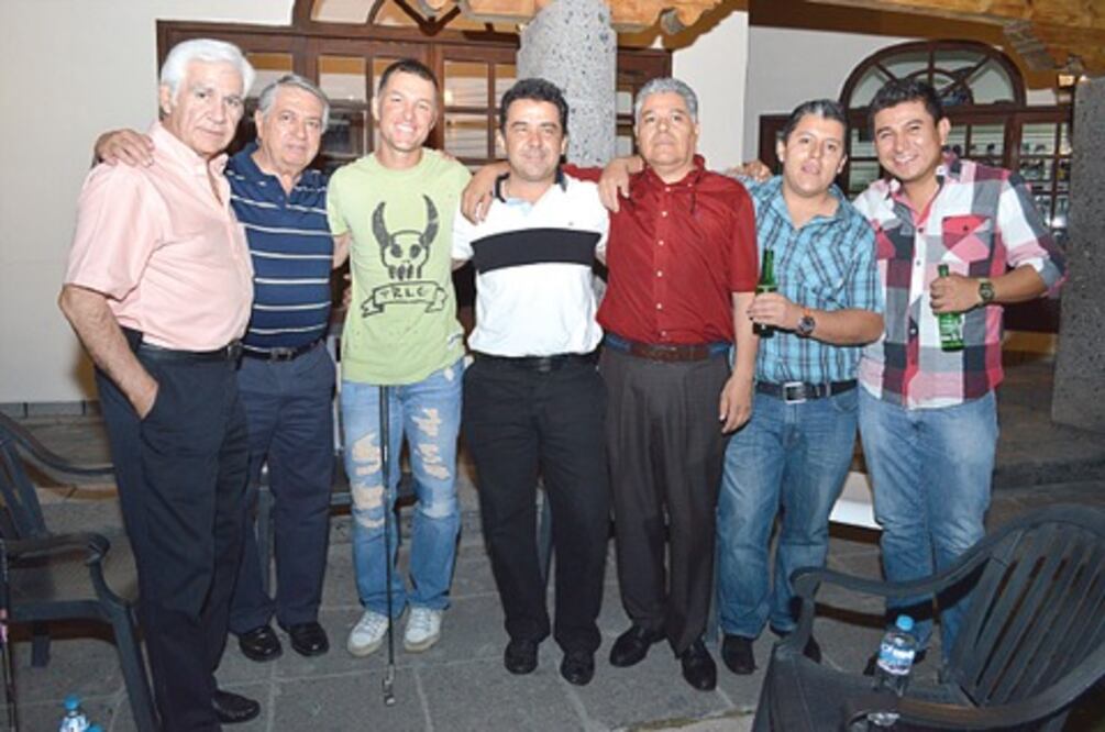 Festejan un año más de competencia