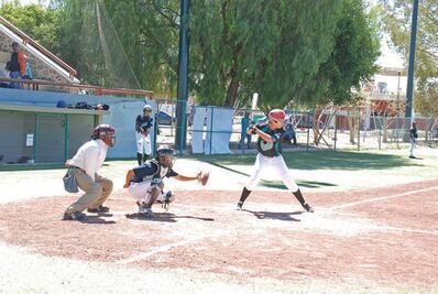 Peloteros locales vencen a Saltillo