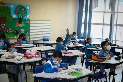 Sí habrá clases presenciales, pero en municipios de bajo riesgo de contagio del Covid-19 