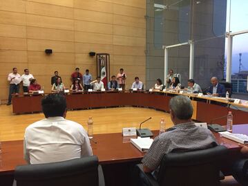 Cabildo aprueba licencia temporal a Marcos Aguilar; Enrique Correa nombrado presidente interino