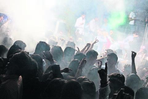 Van 7 afters clausurados en menos de un año