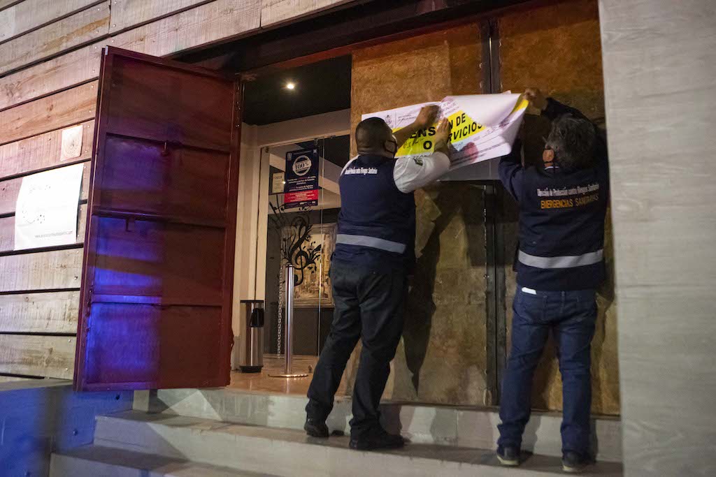 Bares, antros y cantinas podrían recibir apoyos económicos