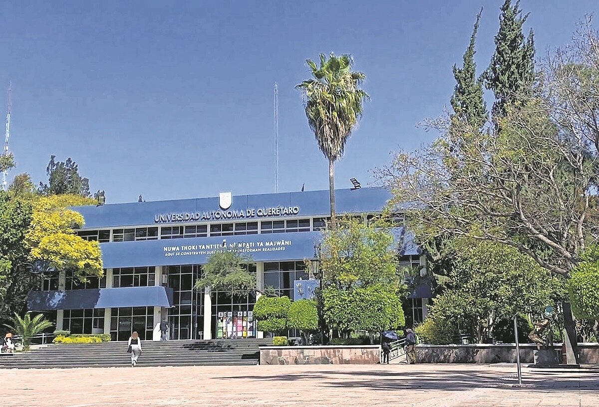 Plantea UAQ aumento salarial diferenciado