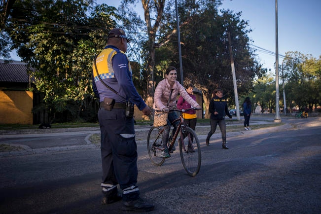 Cambian el auto por la bicicleta