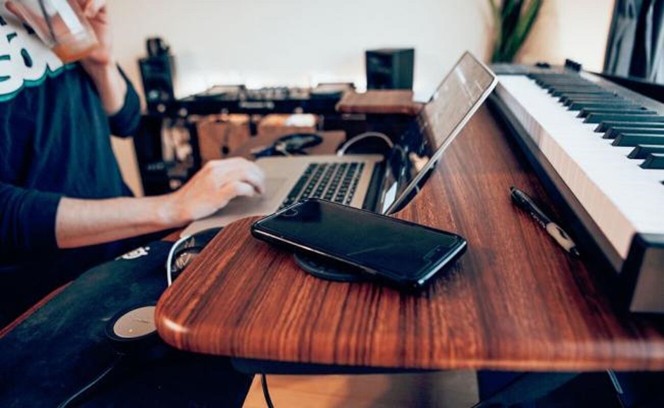 Millennials cada vez quieren menos a los bancos