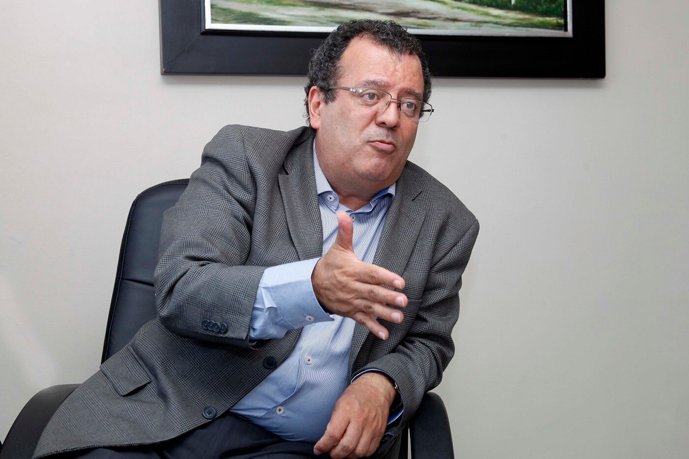 Recortarán privilegios a los senadores