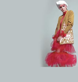 Diseños de moda que hablan de paz