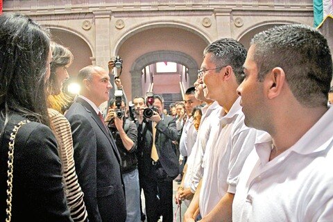 Calzada concede la libertad a 18 reclusos