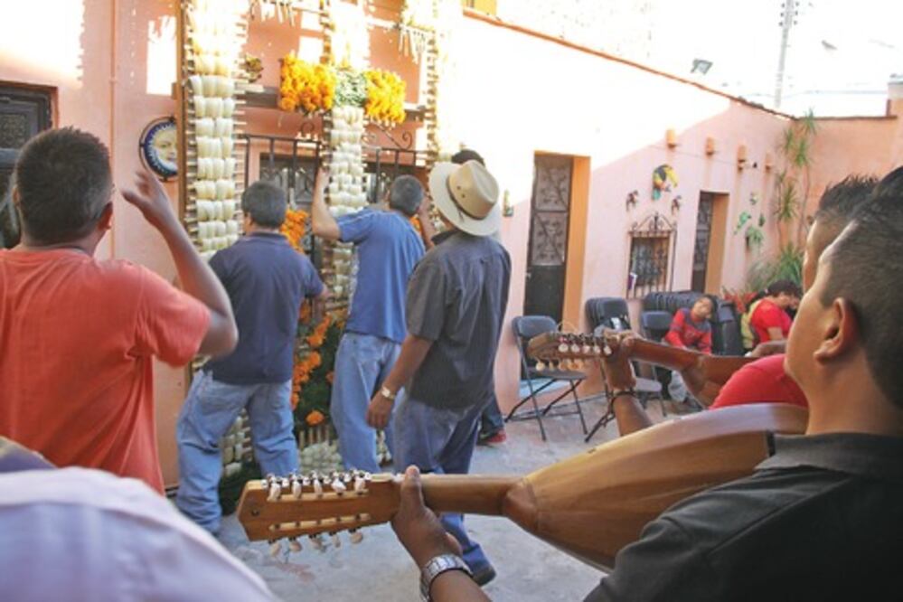 Artesanos del DF trabajaron en portal