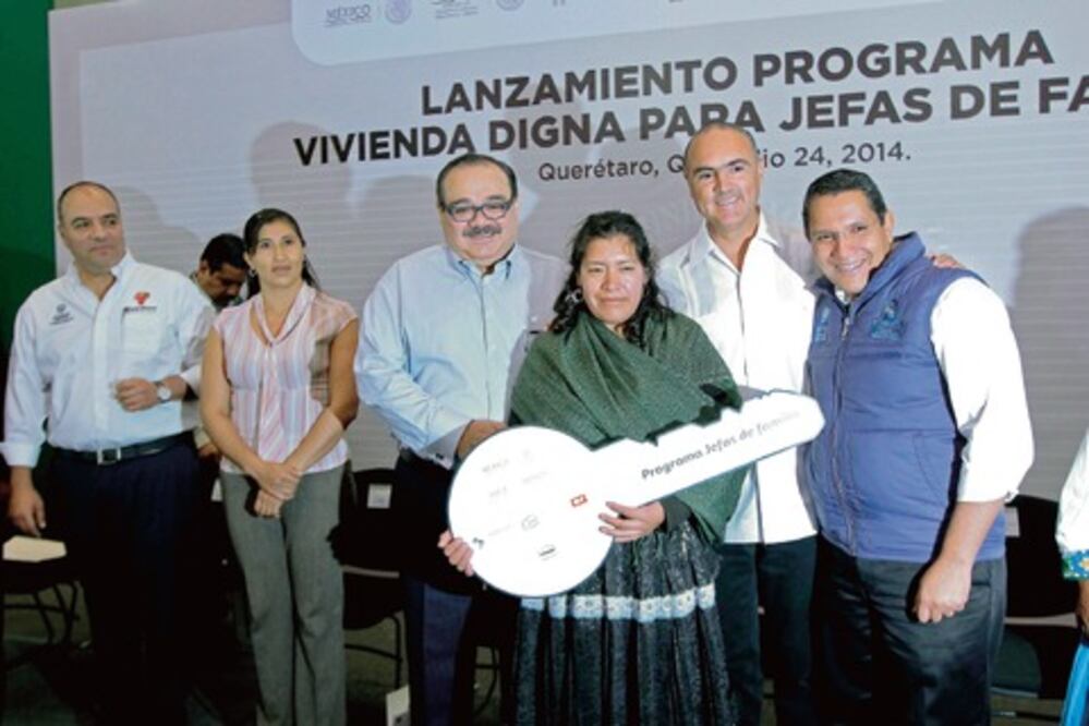 Entregarán 800 casas a jefas de familia
