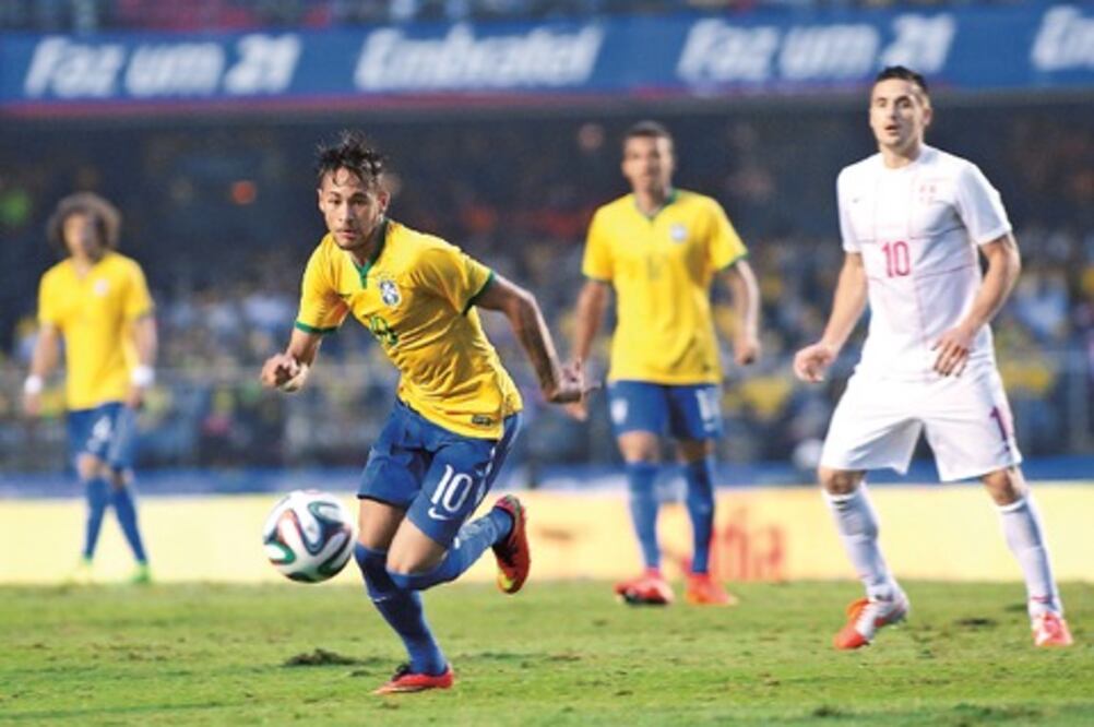 No ceden las críticas al anfitrión 