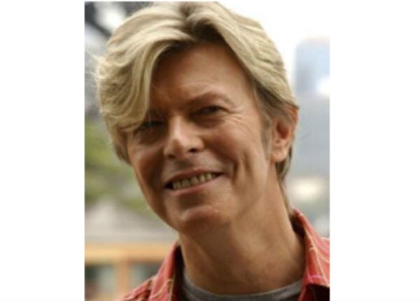 Bowie, buenas críticas y nuevo video