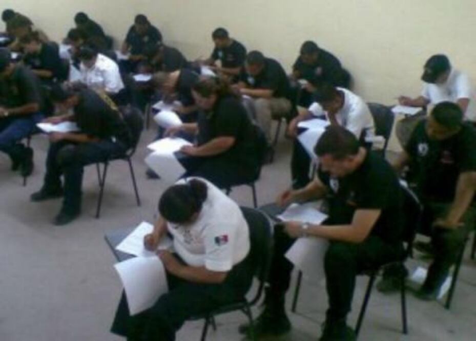 43 PoEs reprobaron exámenes 