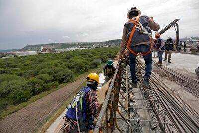 Viaducto poniente, con avance de 80%