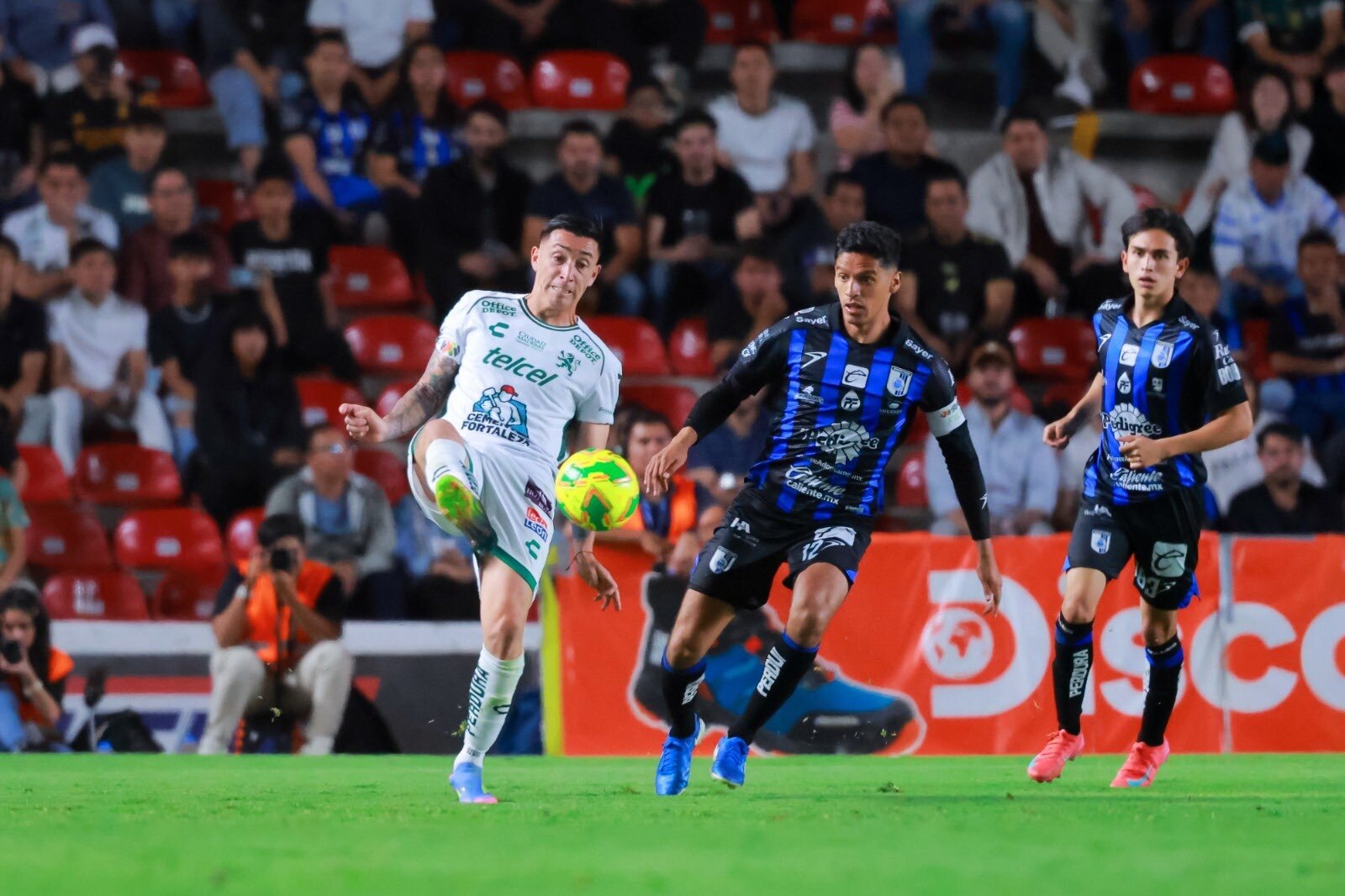 Gallos Blancos y León dividen puntos tras empatar